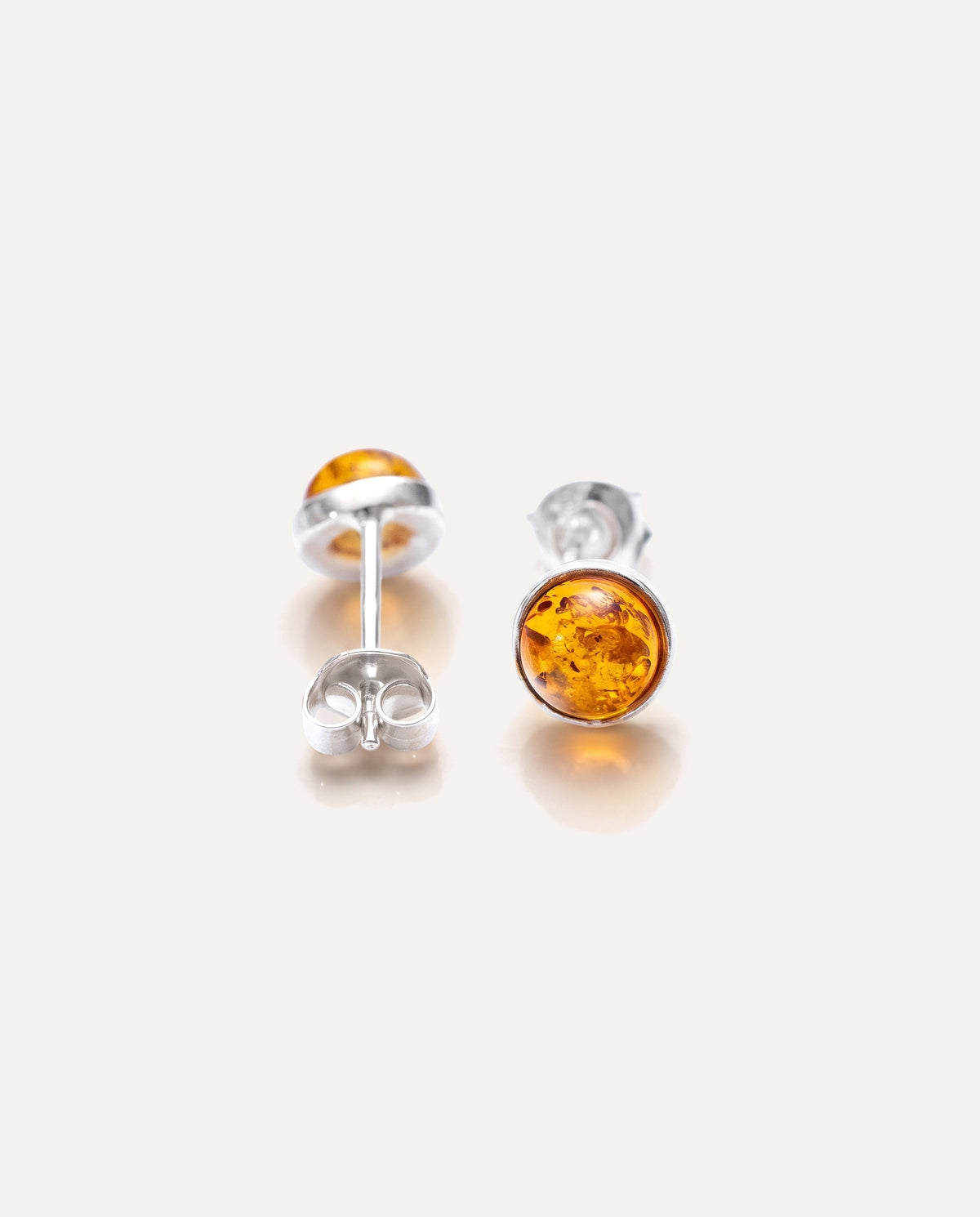 ESSENTIALS Mini Amber Oorknopjes