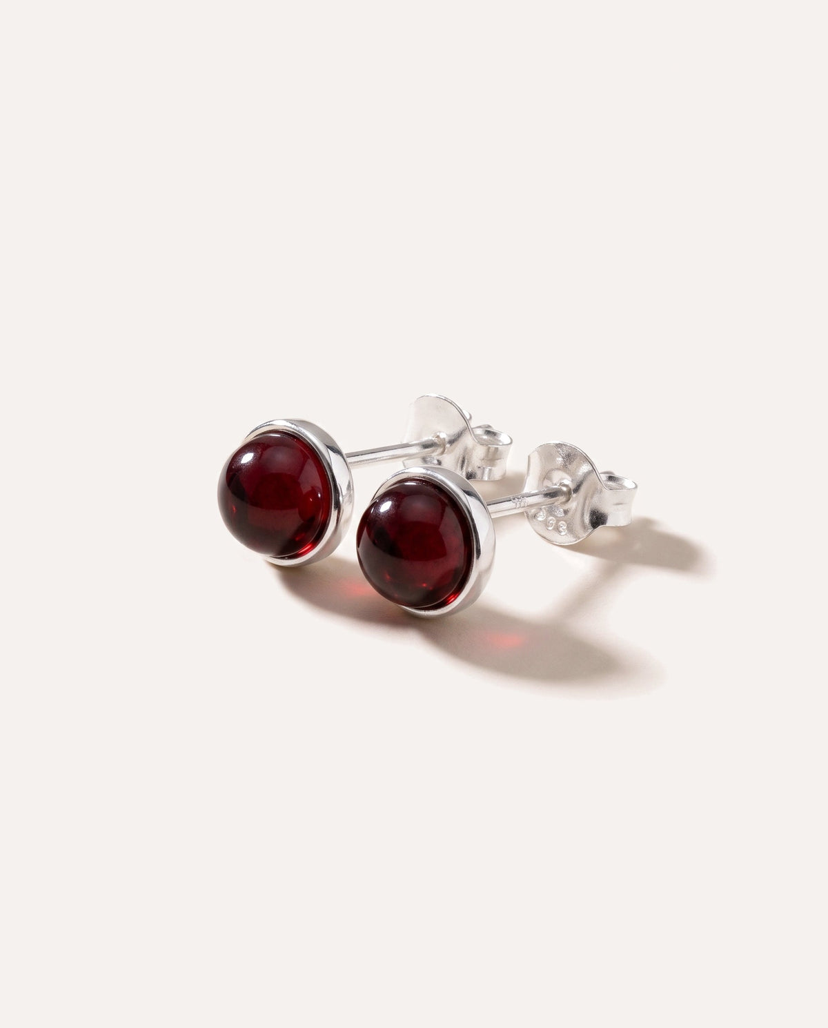 Orecchini a lobo ESSENTIALS Mini color rosso ambra
