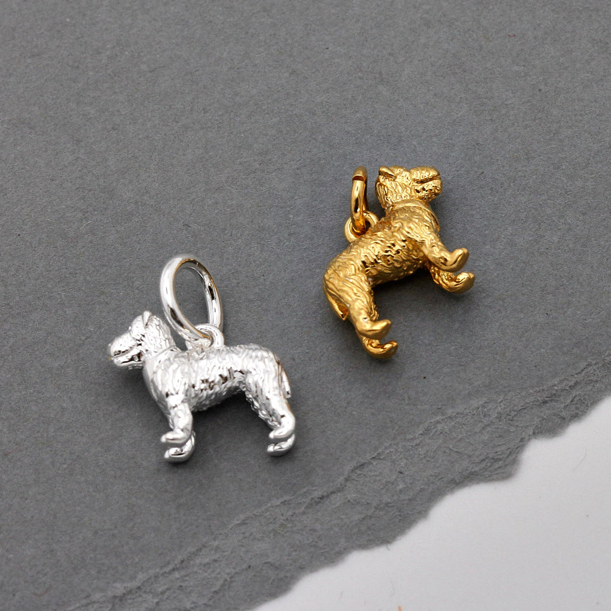 Dije de plata de perro Fox Terrier
