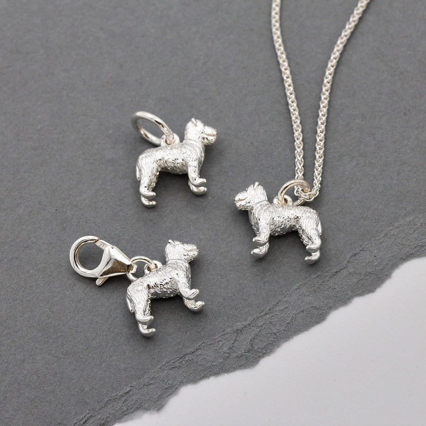 Dije de plata de perro Fox Terrier
