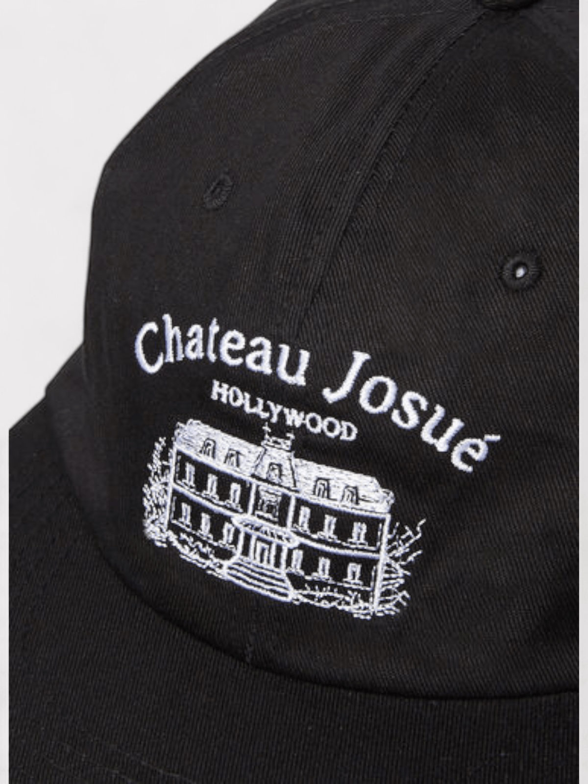 Gallery Dept. Chateau Josue Resort Cap Black