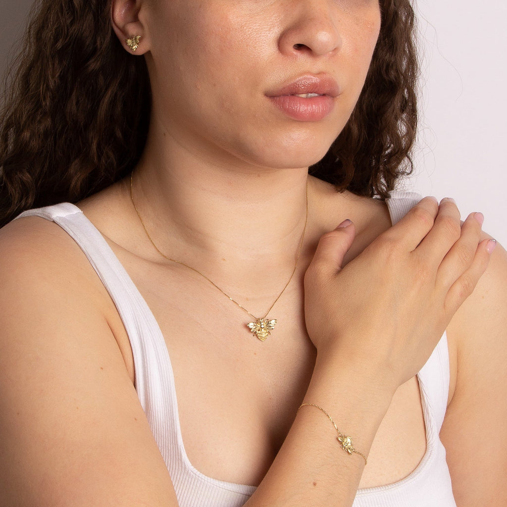 Elements Gold Detailed Bee Pendant