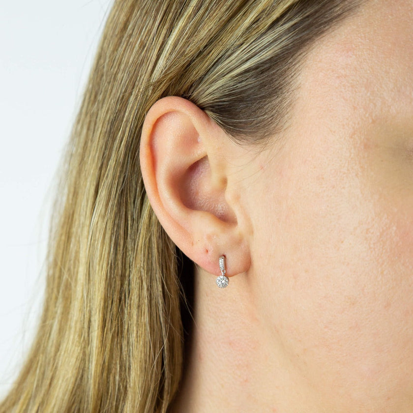 Elements Gold Kleine Diamant Cluster Oorbellen
