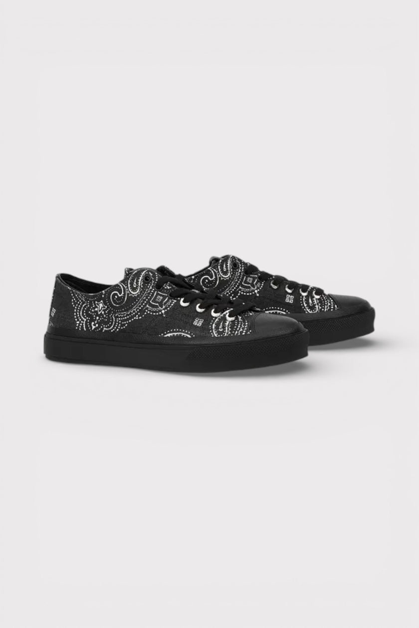 Givenchy City Low-Top In 4G Bandana Black White