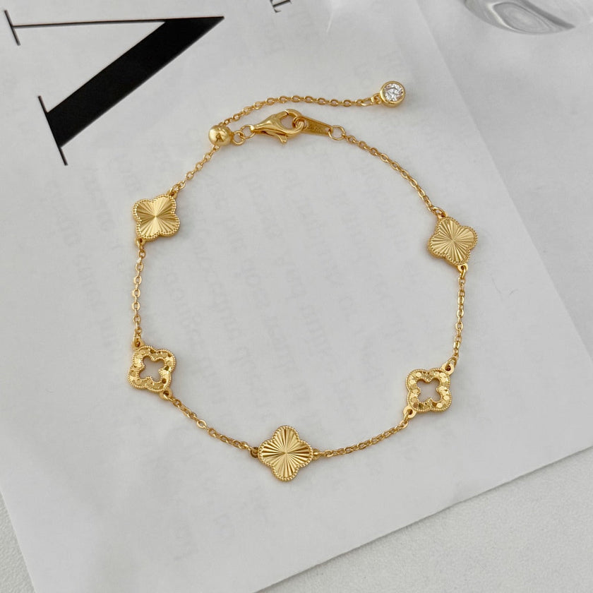 Goldenes Kleeblattarmband
