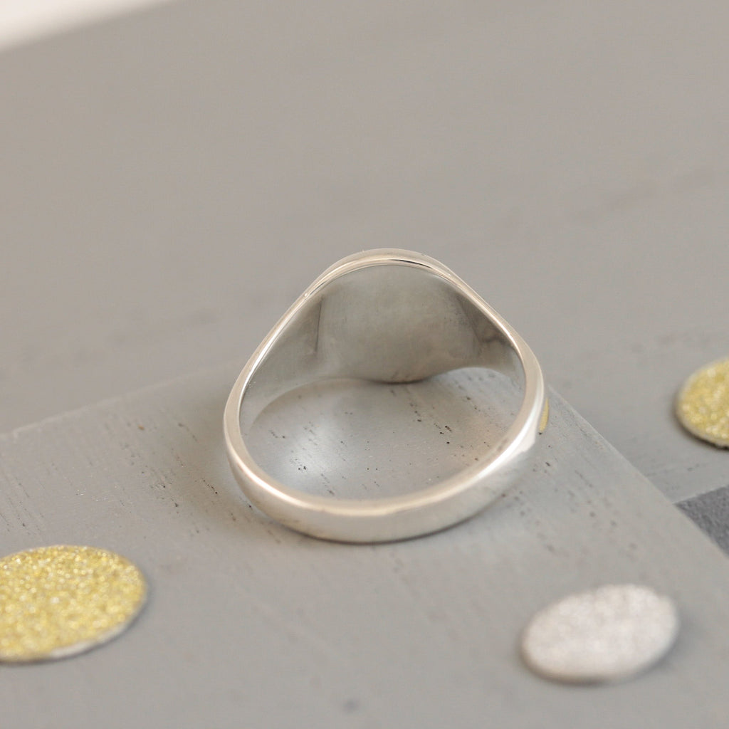 Gotische Initiaal Ronde Zilveren zegelring