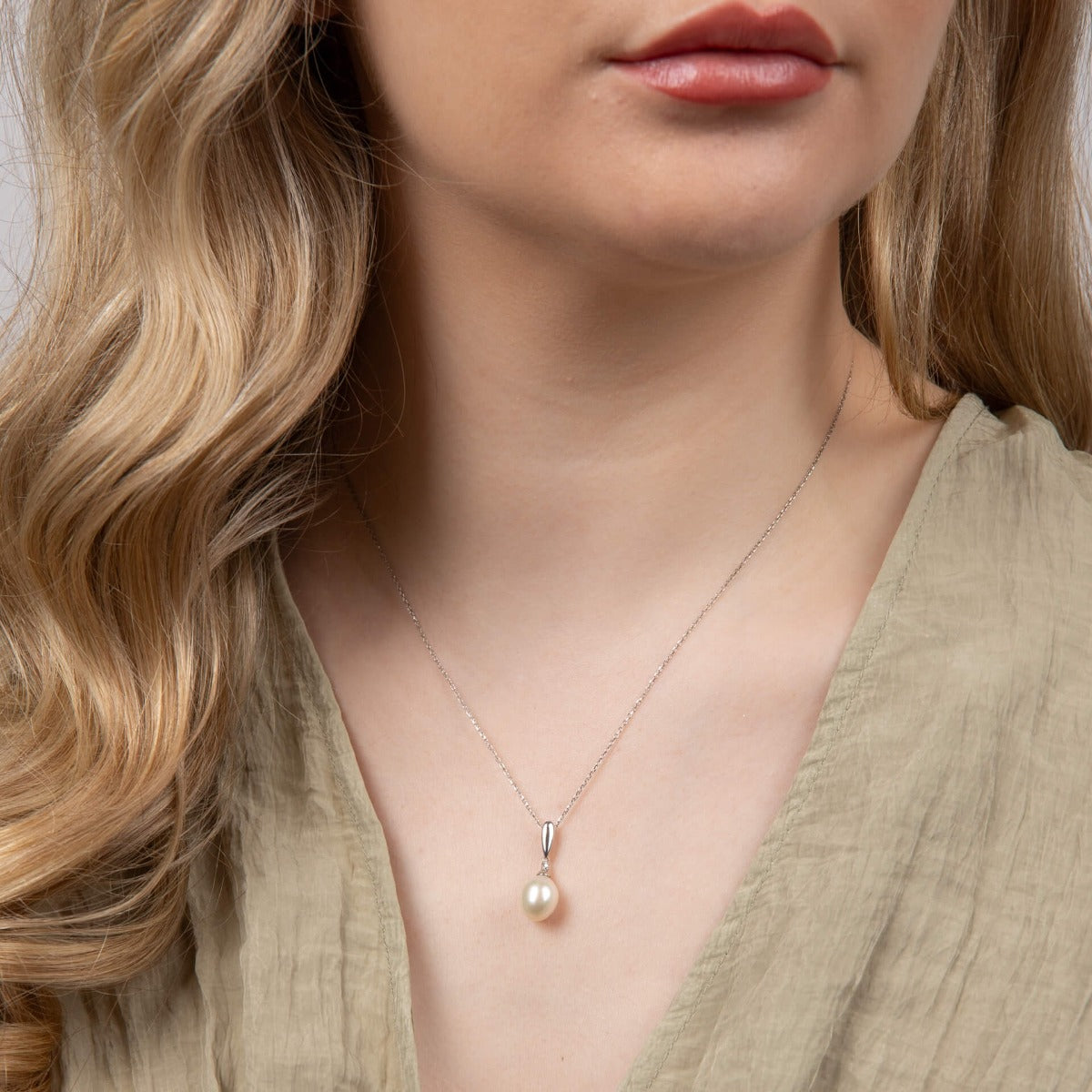 Elements Gold Freshwater Pearl and Diamond Drop Pendant