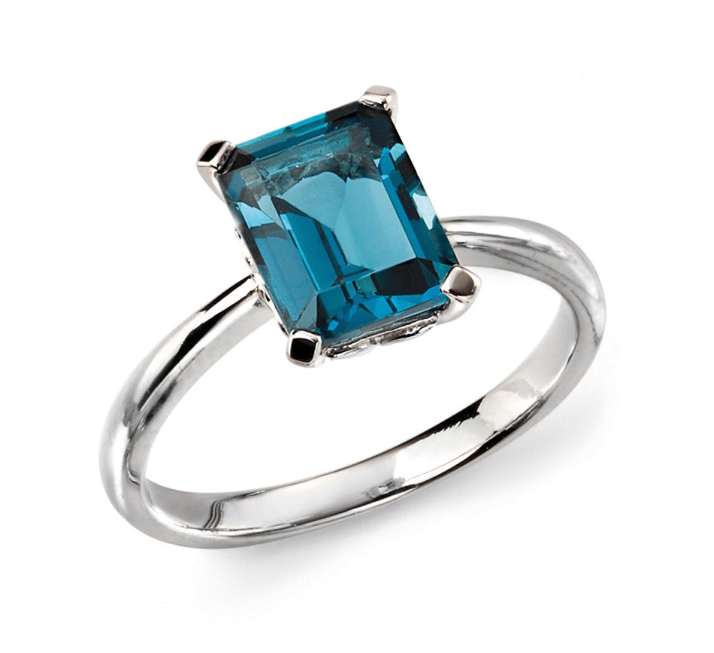 Elements Gold Ring mit rechteckigem London Blue Topaz
