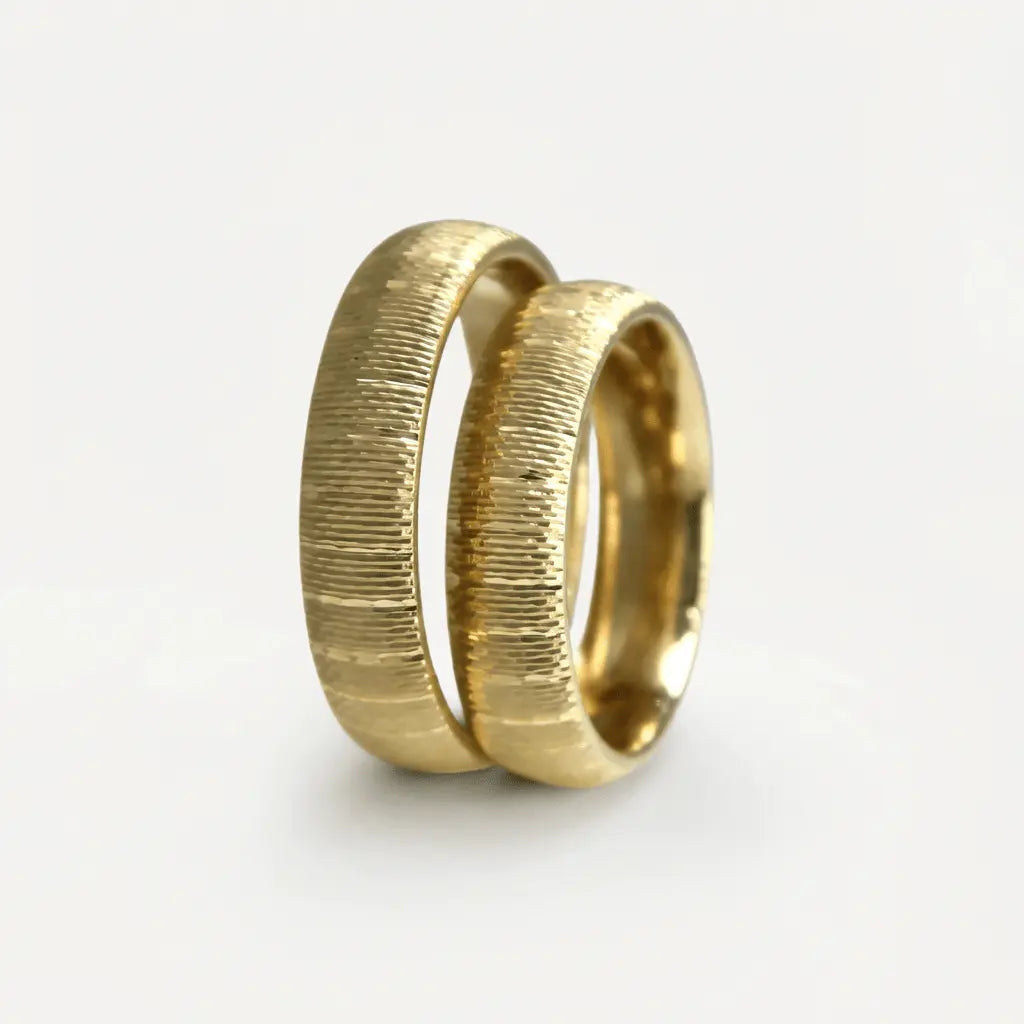 5mm Gold Wedding Band – Vertical Ribbed Texture – 9ct/14ct/18ct Gold