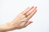 Anello a fascia con ambra floreale multicolore