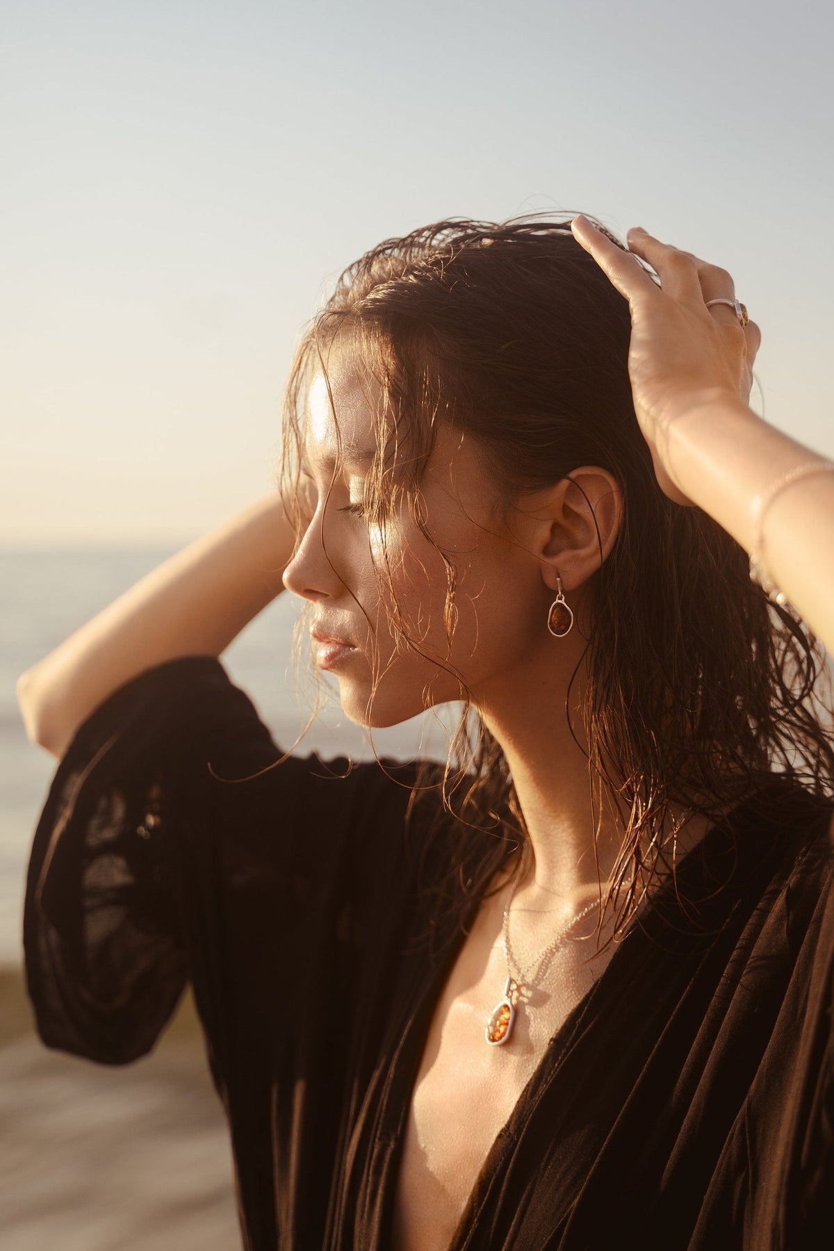 Collana con ciondolo in ambra ELEMENT