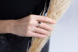 Anello a impilamento ELEMENT in ambra ciliegia