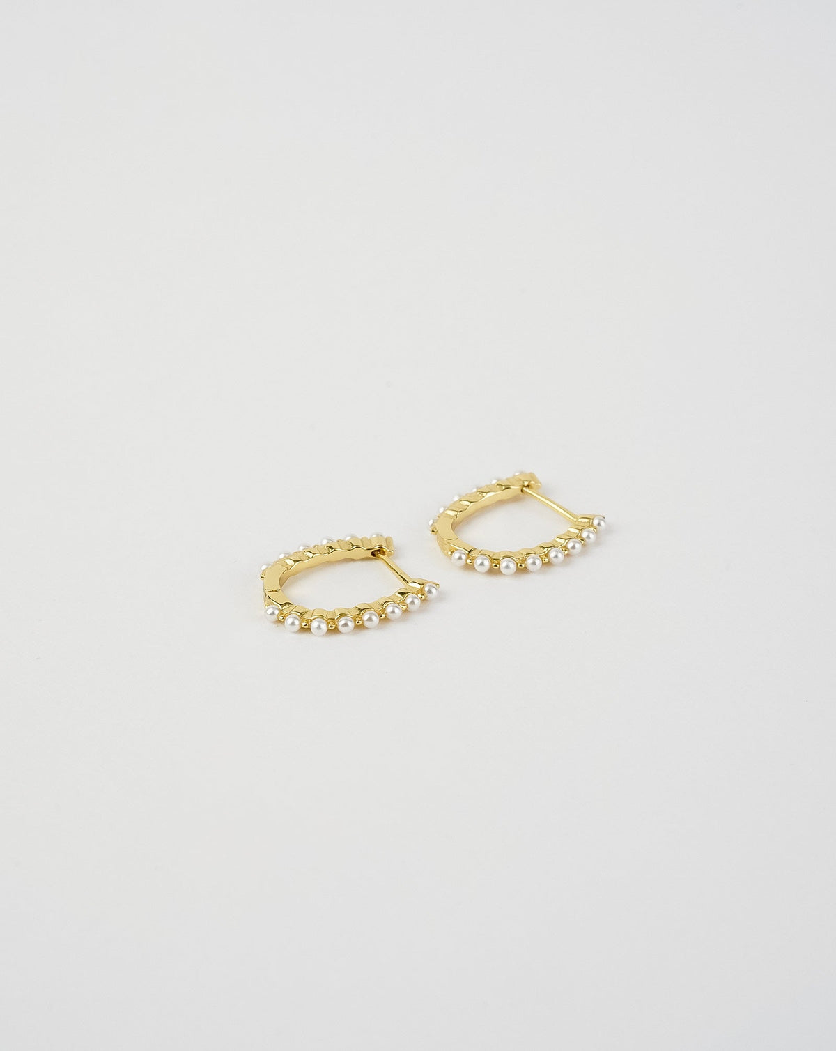 Pendientes de aro con perlas