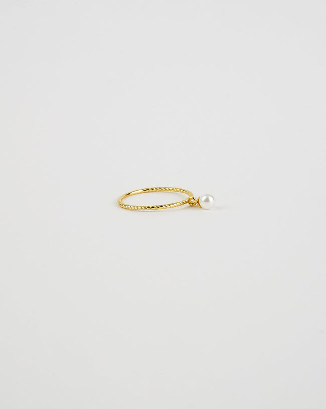 Charm Pearl Ring