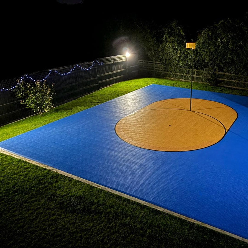 Cancha de korfball de tamaño completo con demarcaciones