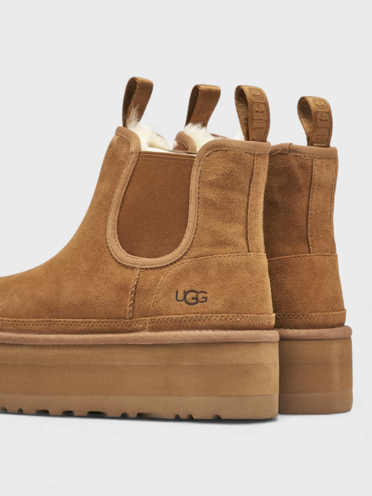 UGG Neumel Platform Chelsea Boot Chestnut Womens
