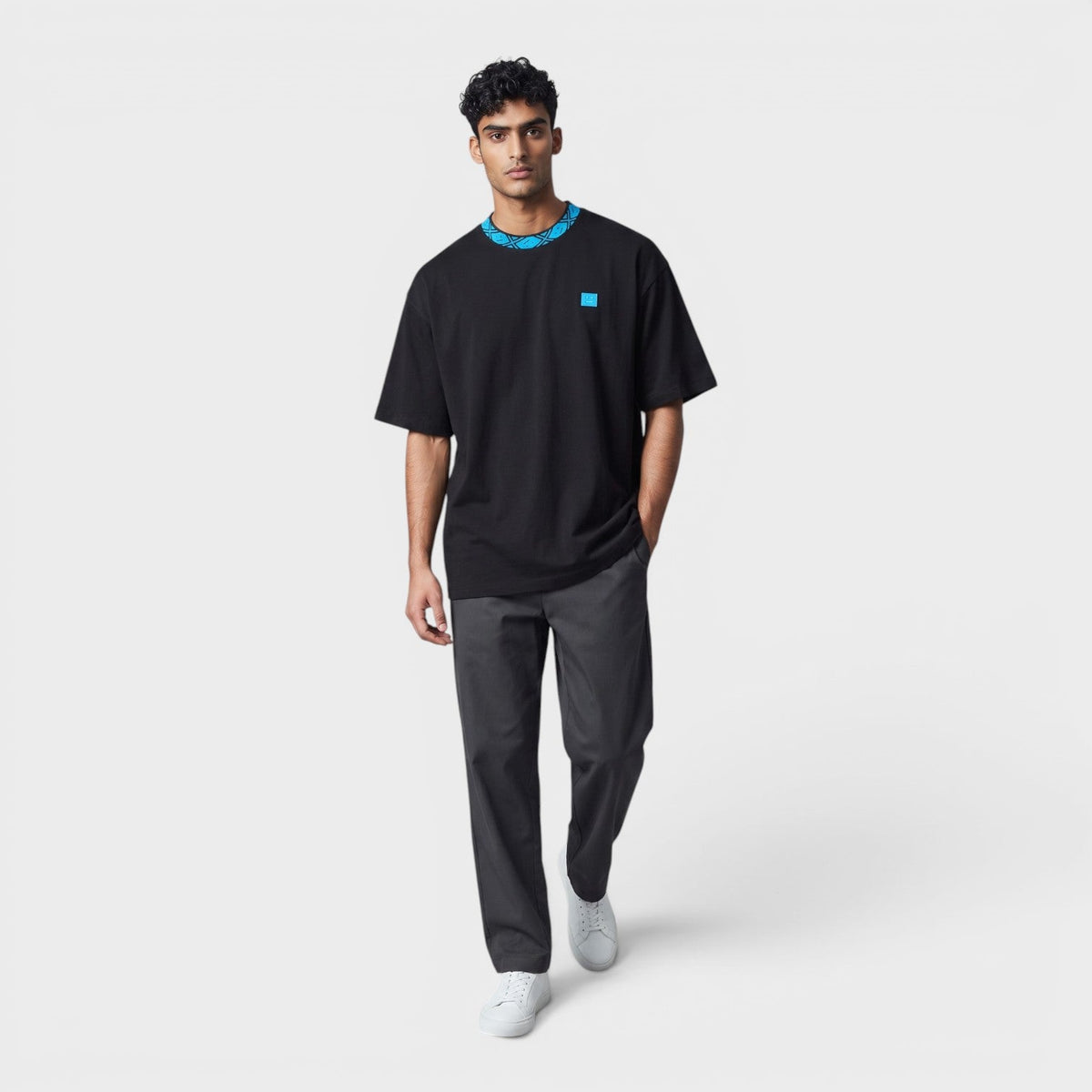 Oversized Collar Logo T Shirt Black Blue
