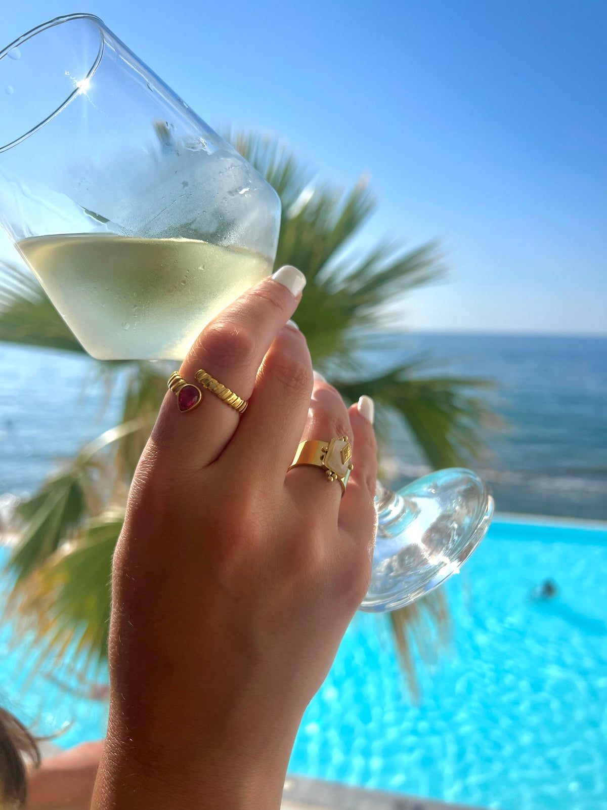 Kali Luxe 18k gullbelagt Cerise-omslagsring