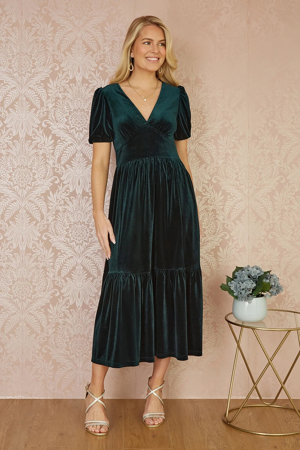 Yumi Green Velvet Midi Dress