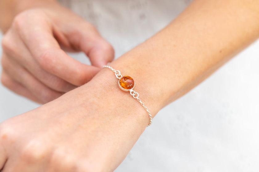 Bracciale a catena ESSENTIALS color ambra