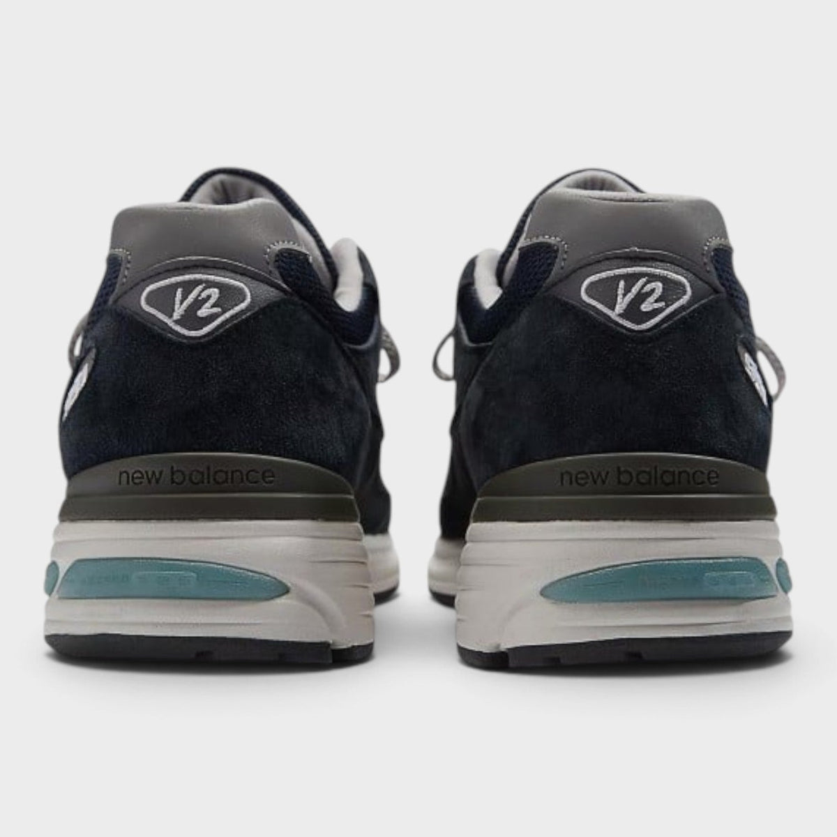 991v2 Made in England Dark Navy