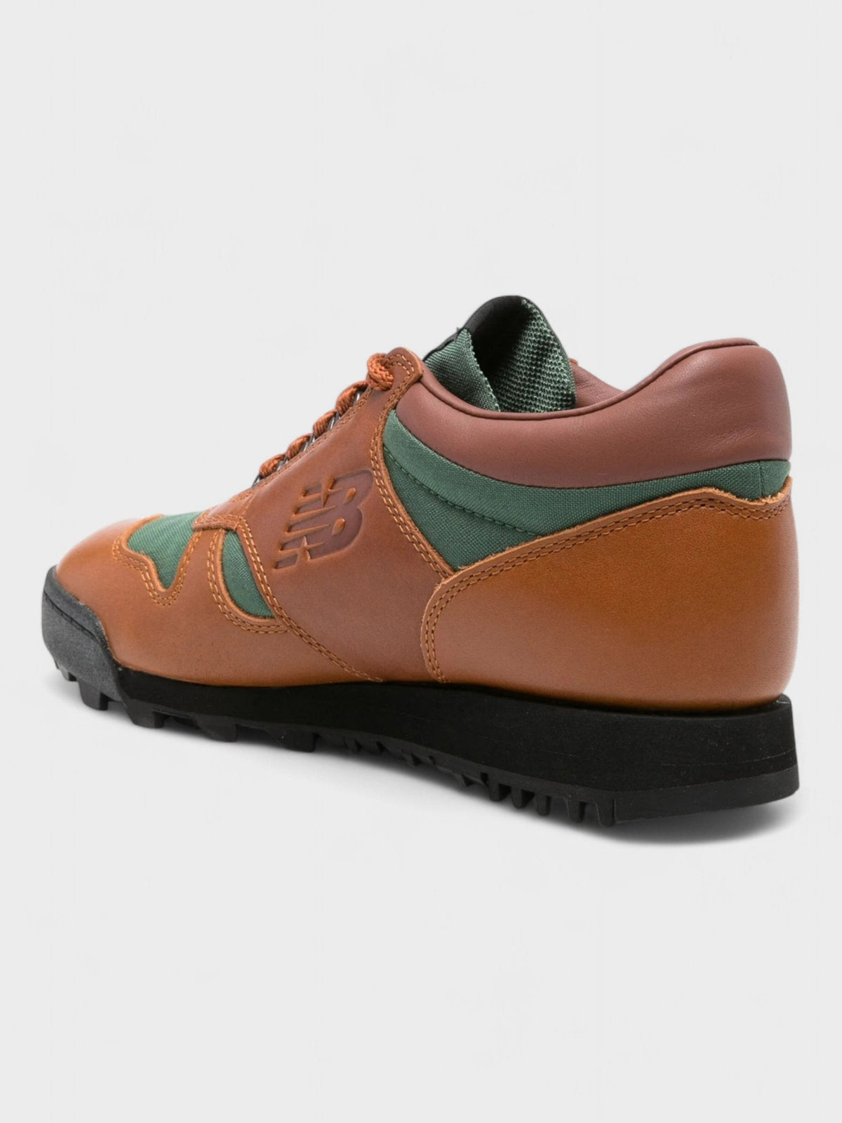 New Balance Rainier Boots