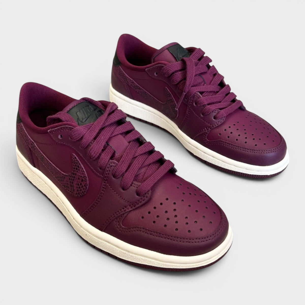 Air Jordan 1 Low Bordeaux
