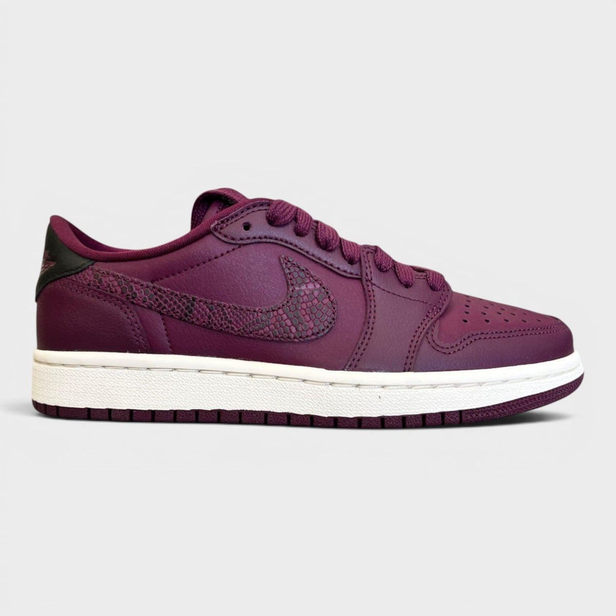 Air Jordan 1 Low Bordeaux