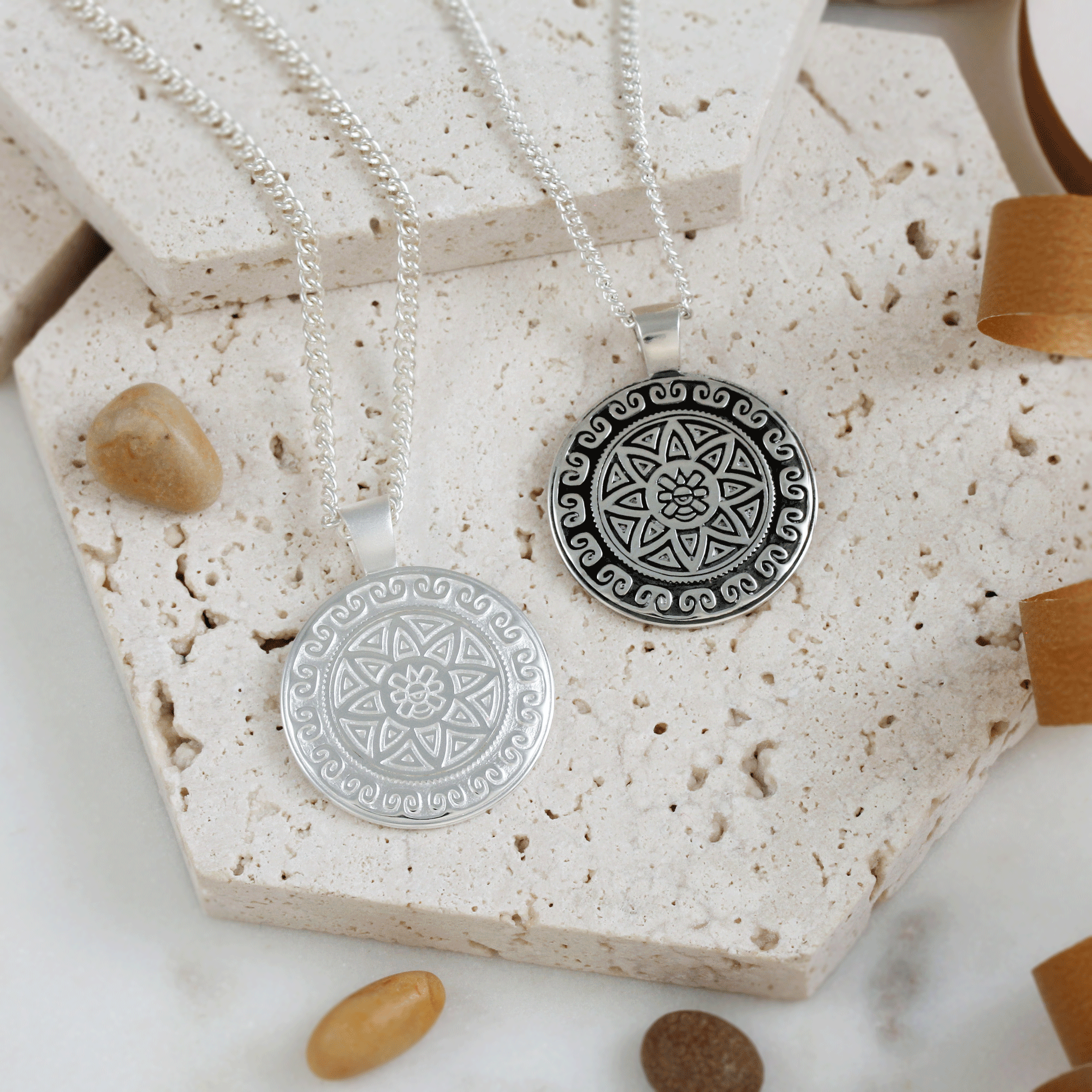 Azteekse Ollin Reis Mandala Gepersonaliseerde Zilveren Ketting