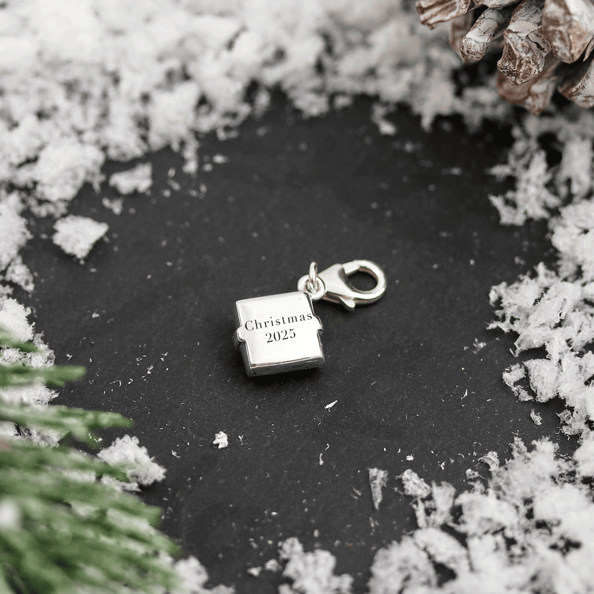 Presente un Charm de Plata Personalizado