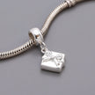 Presente un Charm de Plata Personalizado