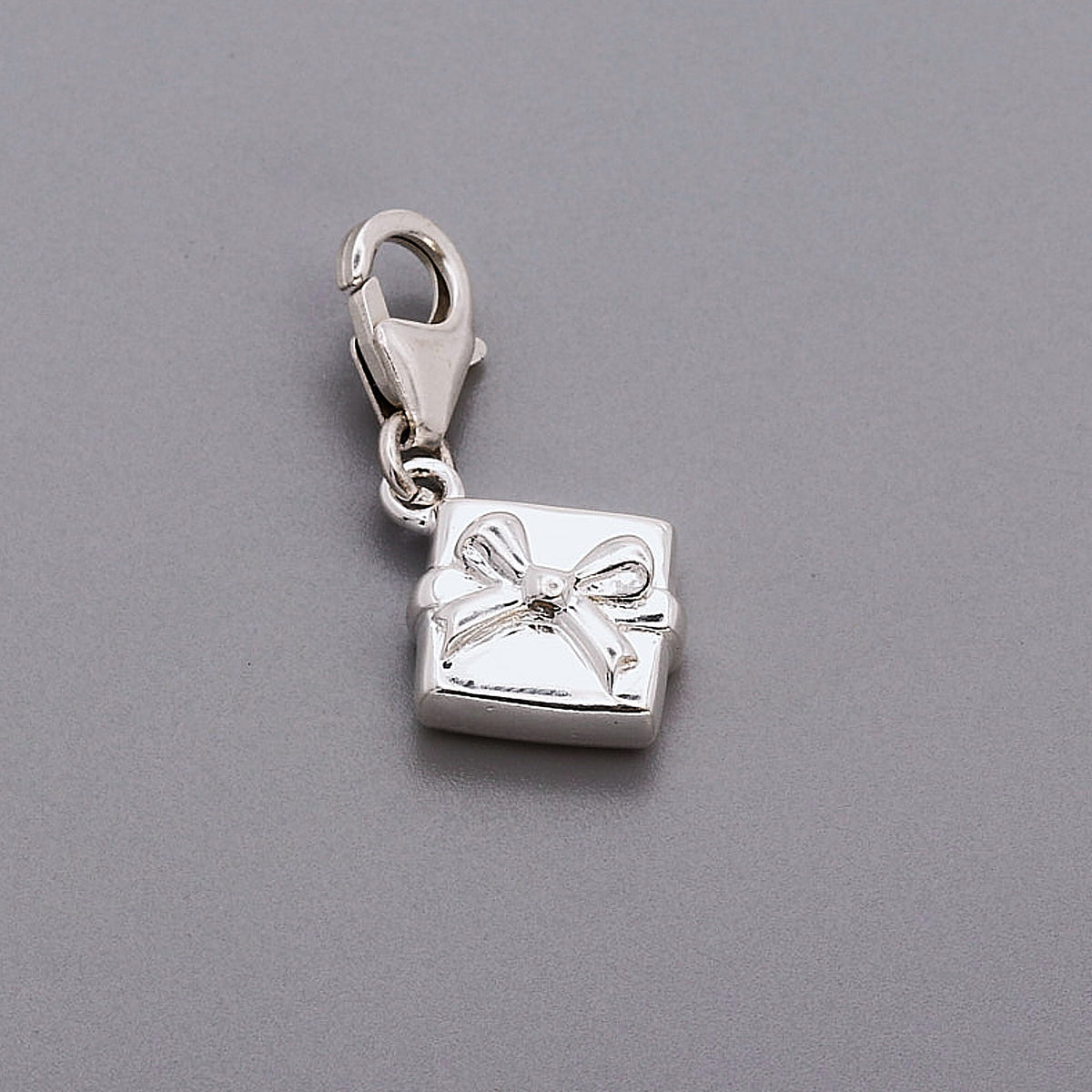 Presente un Charm de Plata Personalizado
