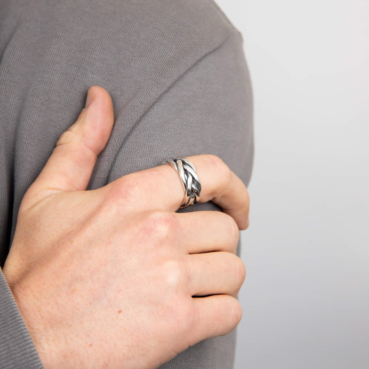 Beginnings Heavyweight Plaited Ring