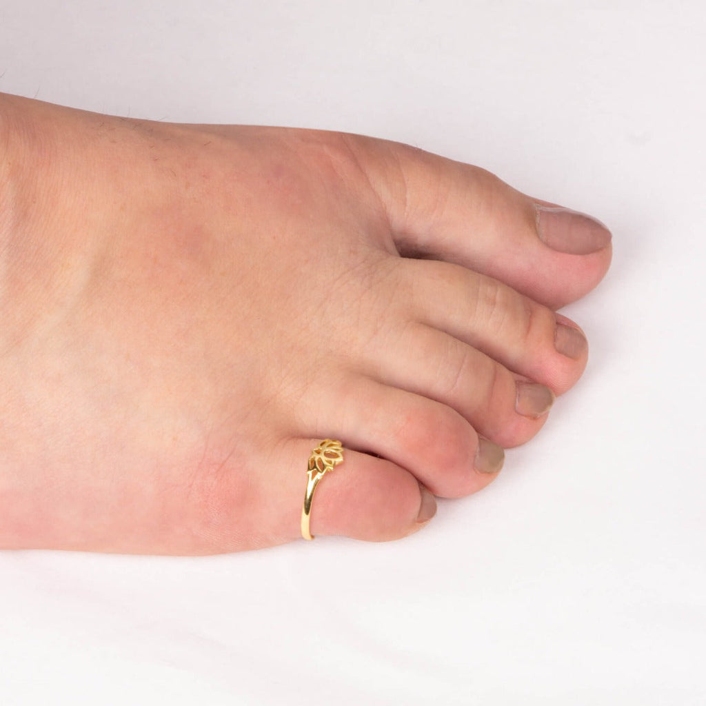 Beginnings Lotus Blossom Toe Ring