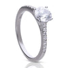 Diamonfire Solitärring mit Ovalschliff und Pave-Schultern