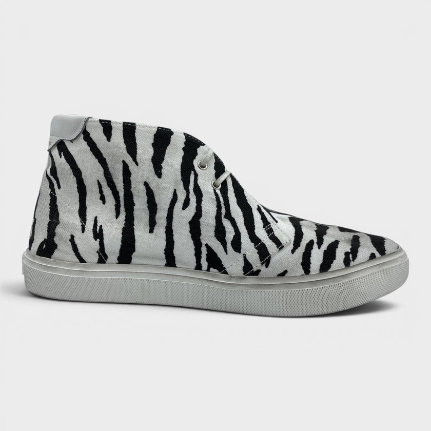 Zebra Canvas Distressed Laced Sneakers Black White