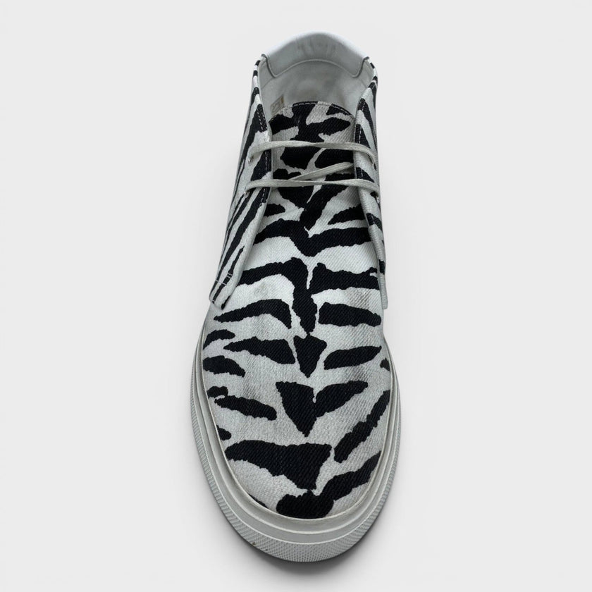Zebra Canvas Distressed Laced Sneakers Black White