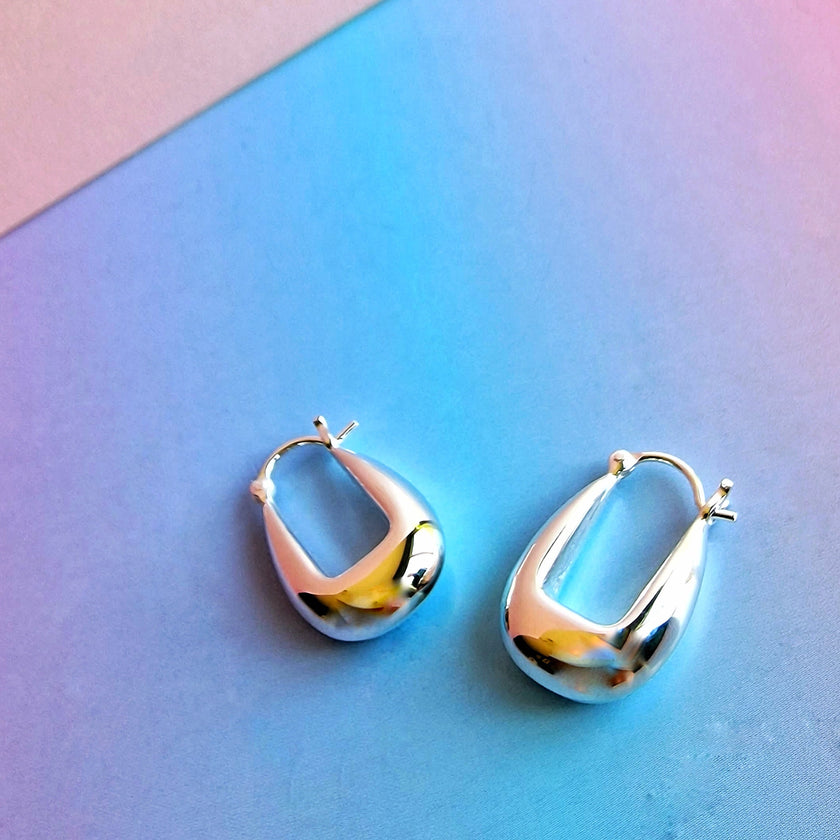 Silver Drop Saddle Hoop Ohrringe
