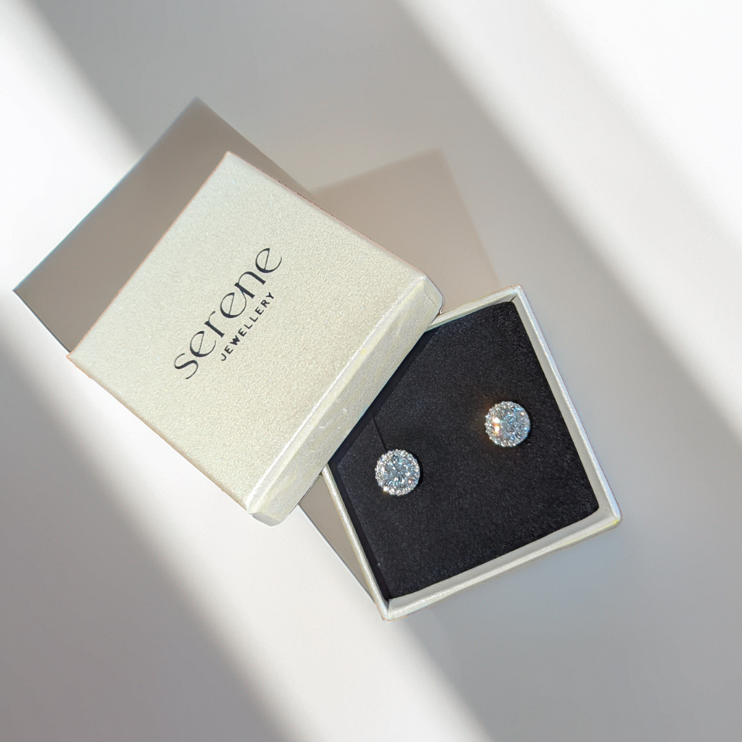 Round Halo studs