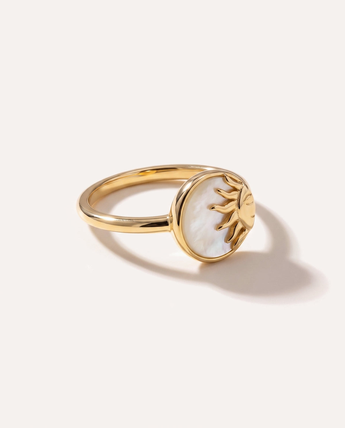 Anello Sole in madreperla