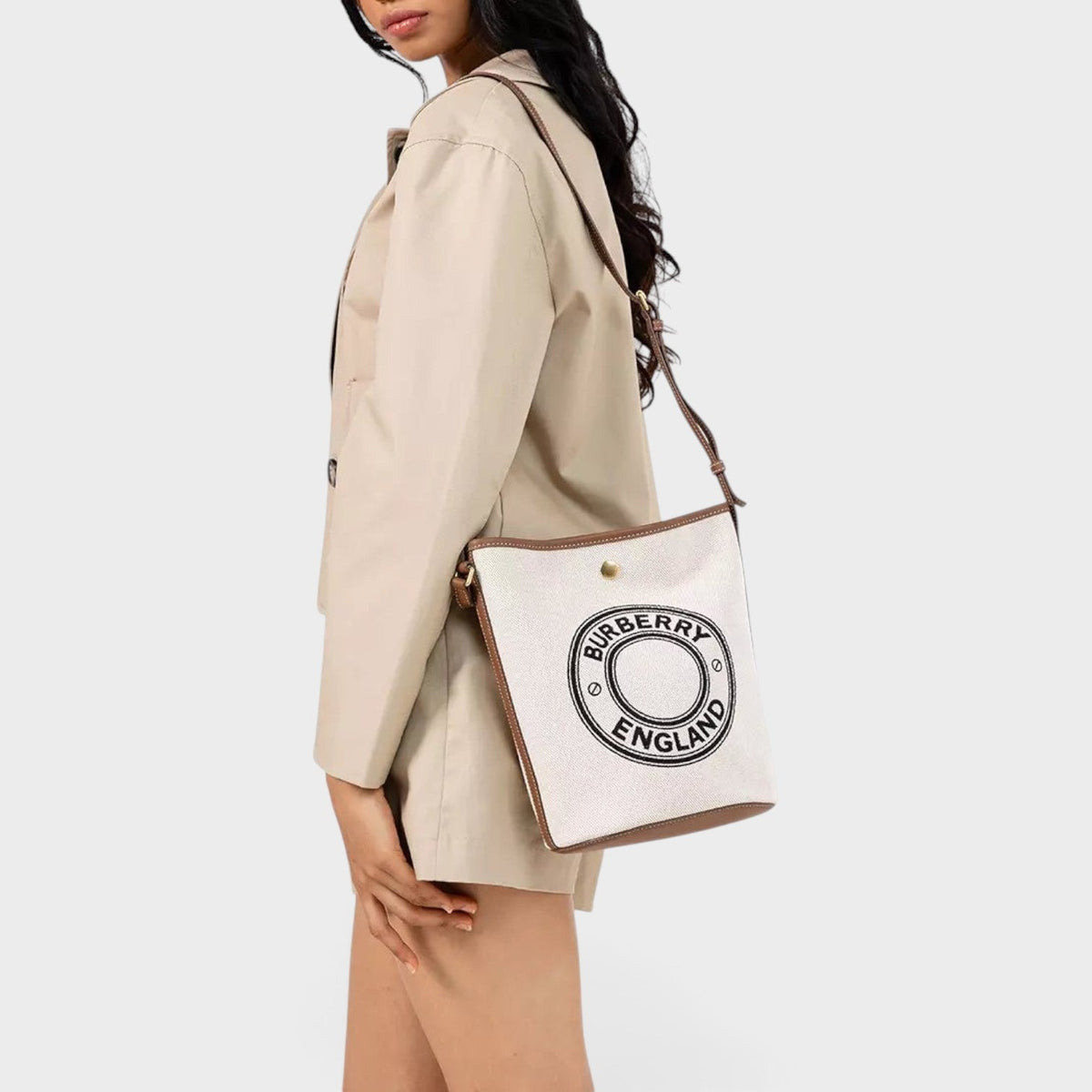 Roundel Medium Bucket Bag Dark Wheat Beige