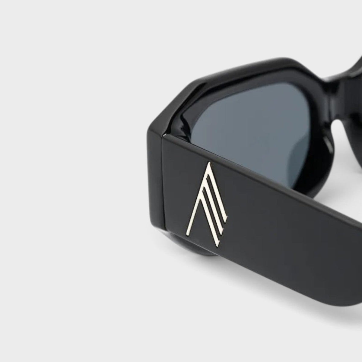 Linda Farrow Berta Sunglasses Black