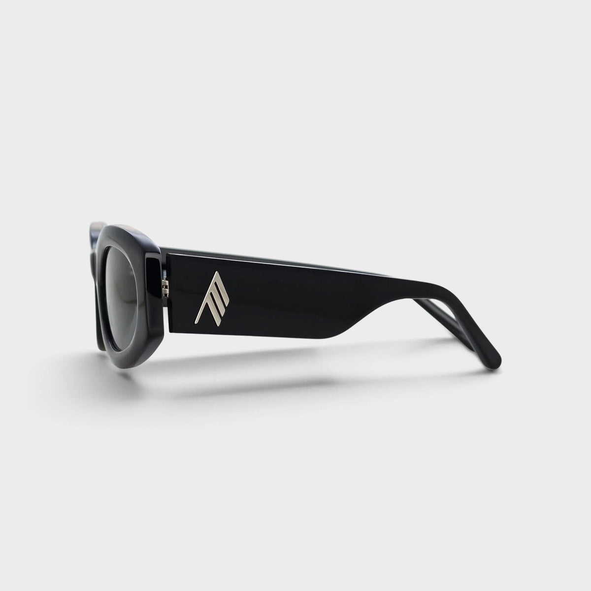 Linda Farrow Berta Sunglasses Black