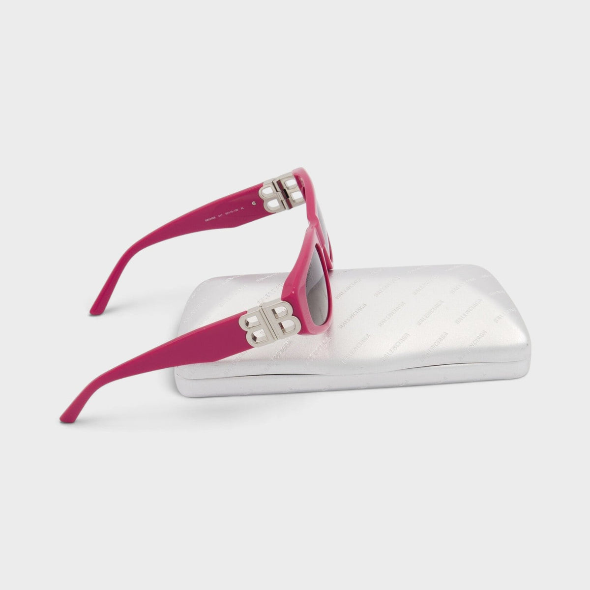 Logo Plaque Cat Eye Sunglasses Pink