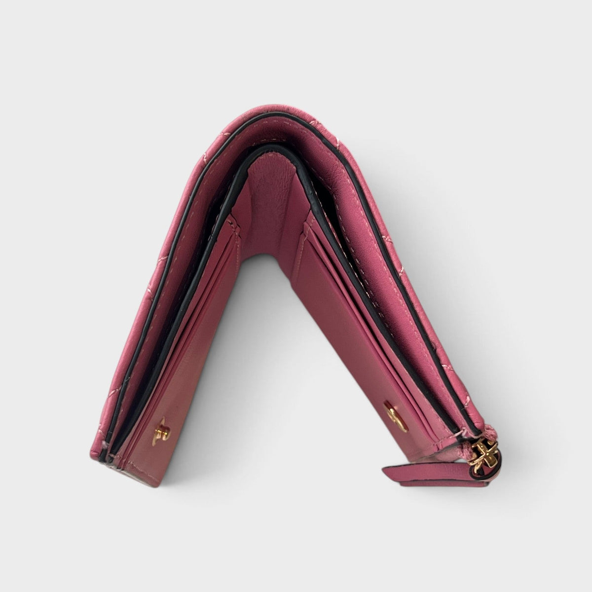 Medusa Head Quilted Wallet Pink