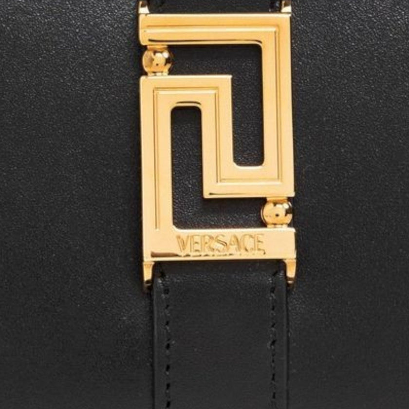 Black Logo Detailed Zipped Wallet