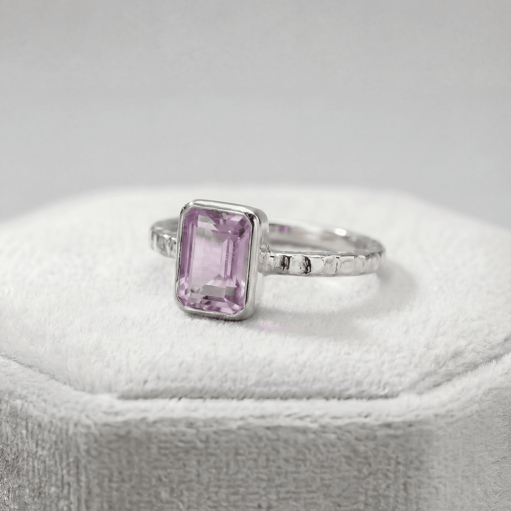Ametist Ring met Zeeglans - Achtkantige Ametist & Gehamerde Ringband
