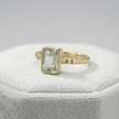 Bague en Quartz Vert Poli par la Mer - Gemme Octogonale et Anneau Martelé